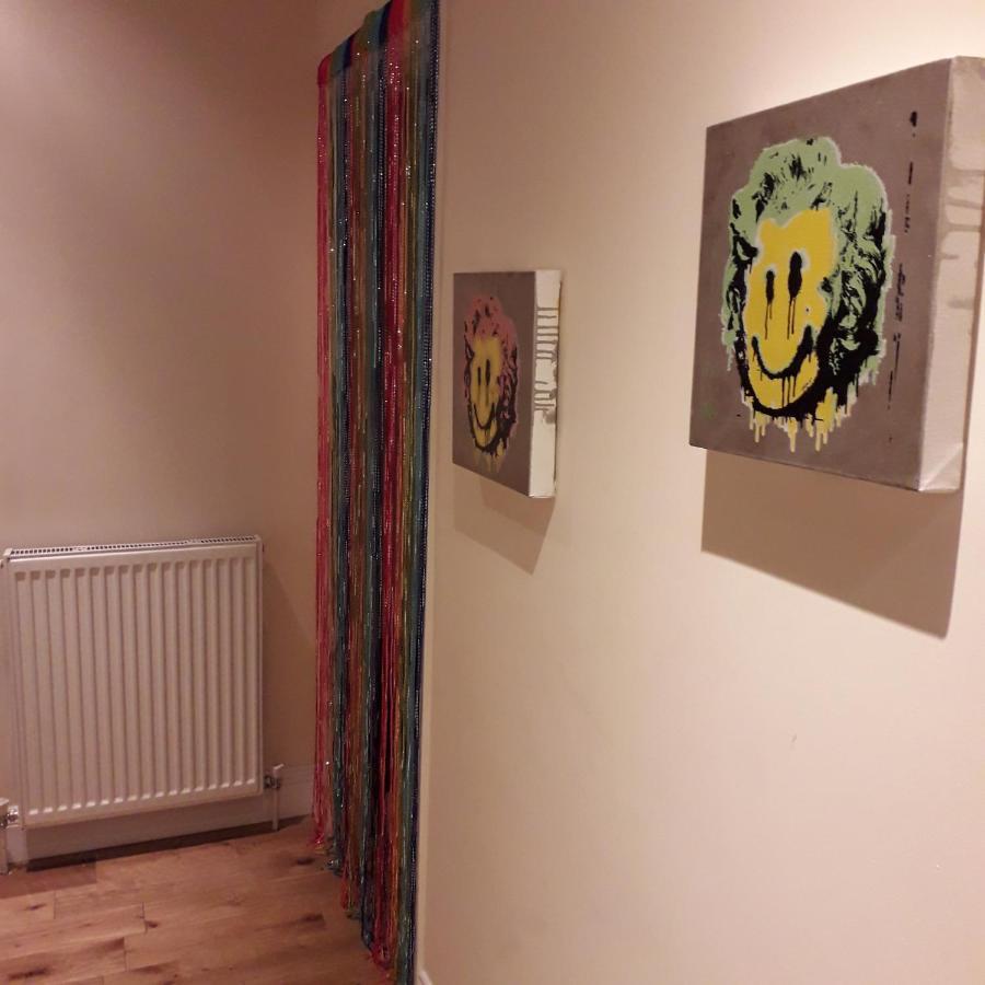 Street Artist Panzió Romford Kültér fotó